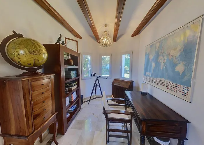 Elegante Con Espectaculares Vistas Al Mediterraneo Villa