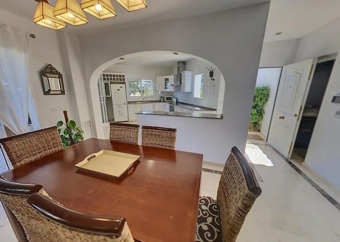 Elegante Con Espectaculares Vistas Al Mediterraneo Denia